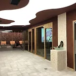 King Maron & Hotel
