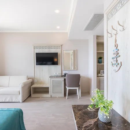 King Maron & 4* Marónia