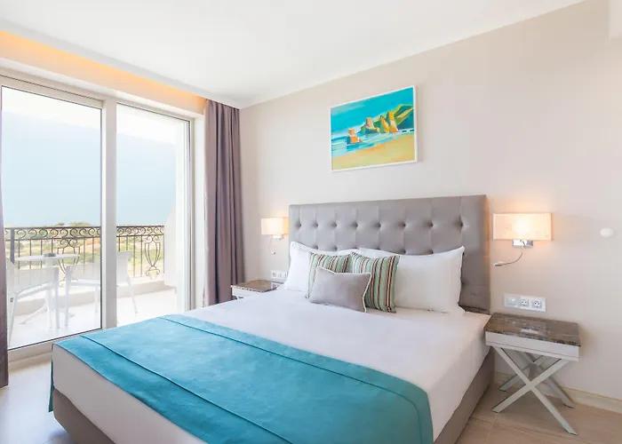 Hotel King Maron & 4*