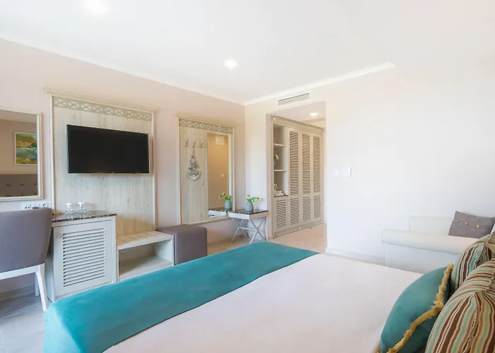 King Maron & Hotel 4*