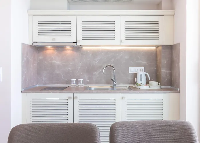 Hotel King Maron & 4*