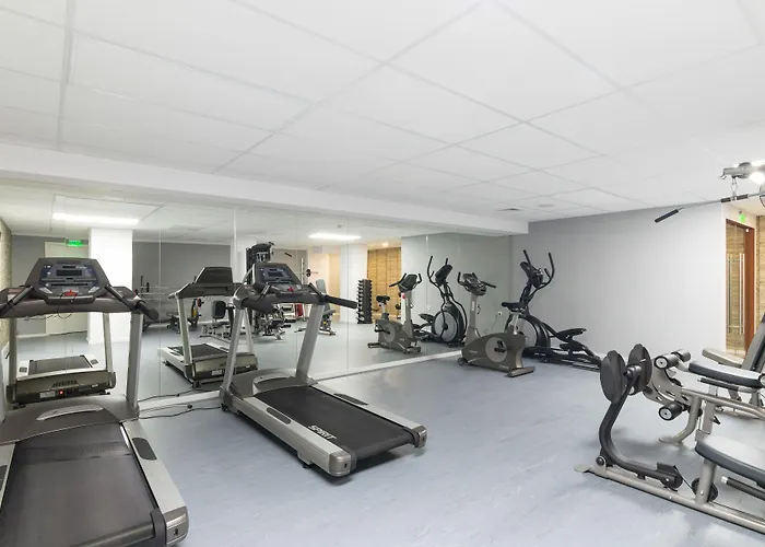 King Maron & Hotel Marónia