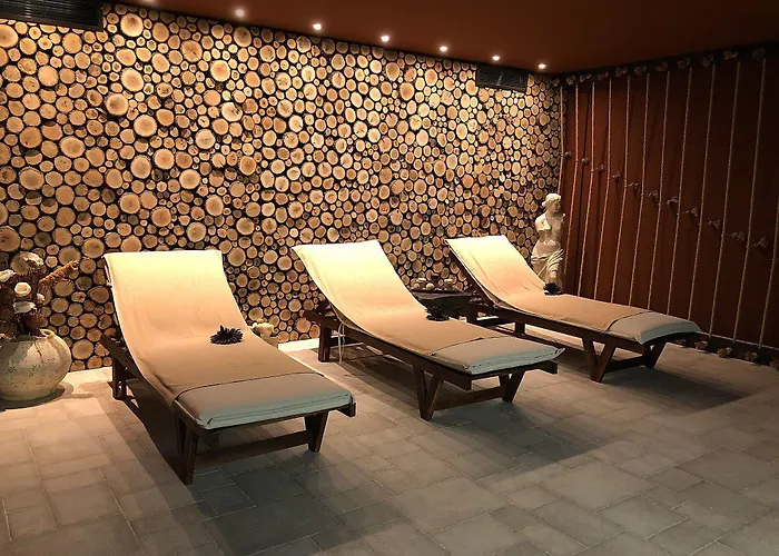 King Maron & Hotel Maroneia (Rhodope)