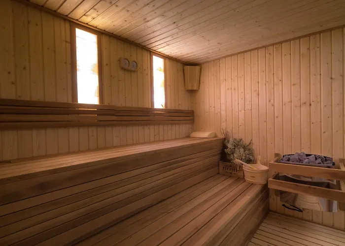 King Maron & Hotel 4*