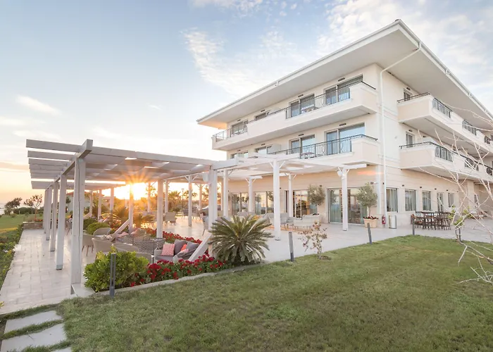 Hotel King Maron & 4*