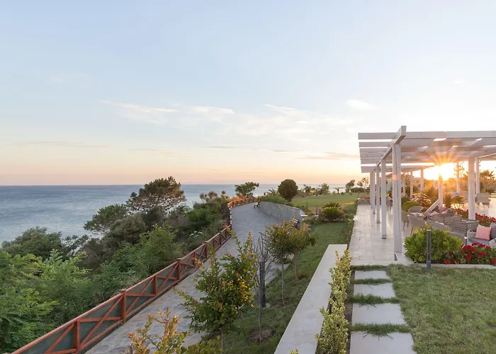 Hotel King Maron & 4*