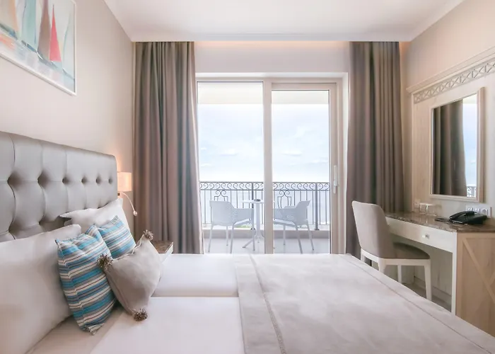 King Maron & Hotel 4*